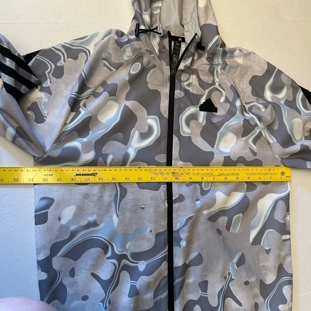 Adidas mens track‎ white & grey all over print lightweight hoodie Sz-XS. Z9